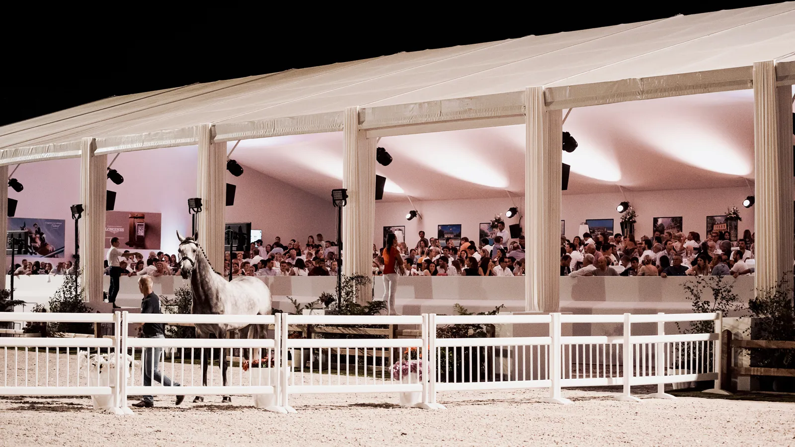 Quatre cent cinquante convives ont assisté à ce bel événement commercial.