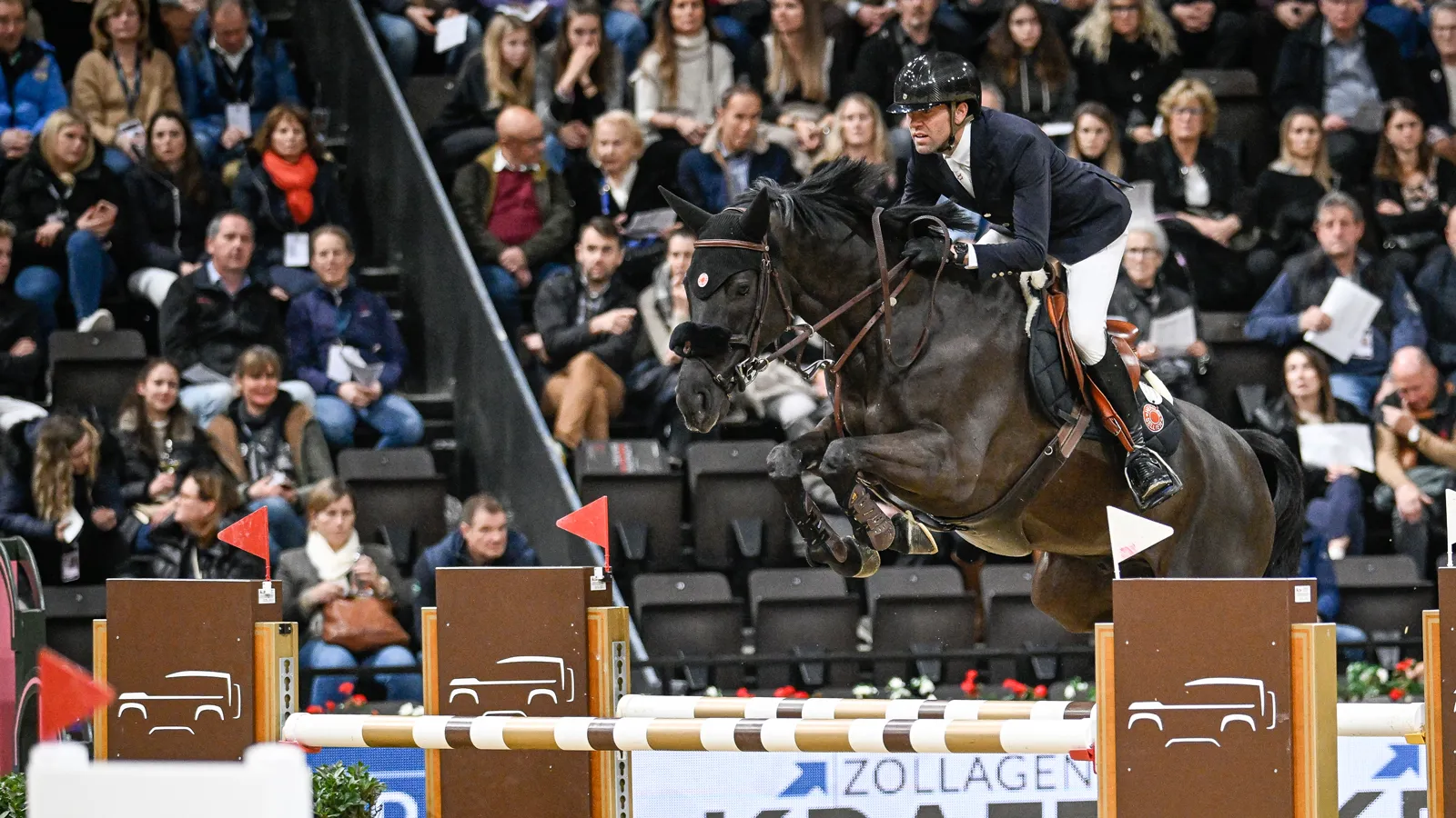 Simon Delestre frisant la victoire avec Dexter Fontenis.