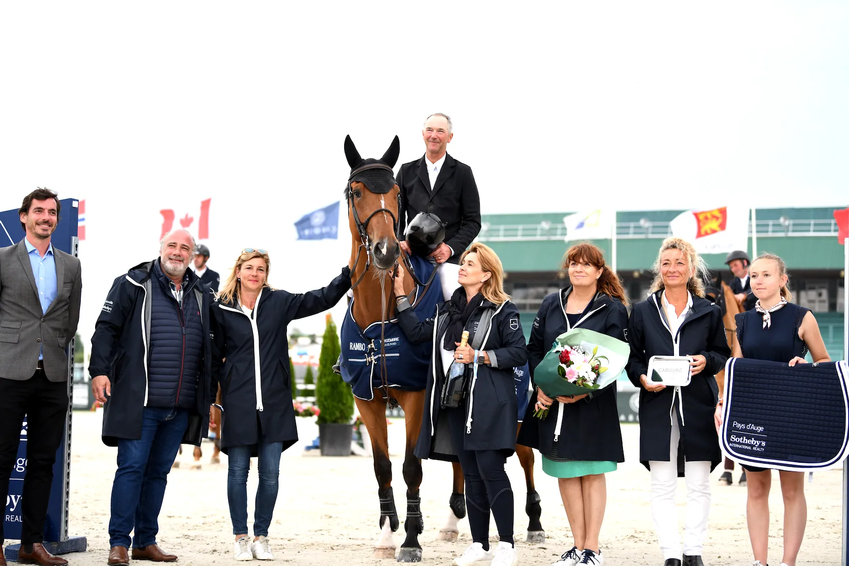 Patrice Delaveau et Caschmir du Pomiez à la remise des prix du CSI 3* de Cabourg Classic