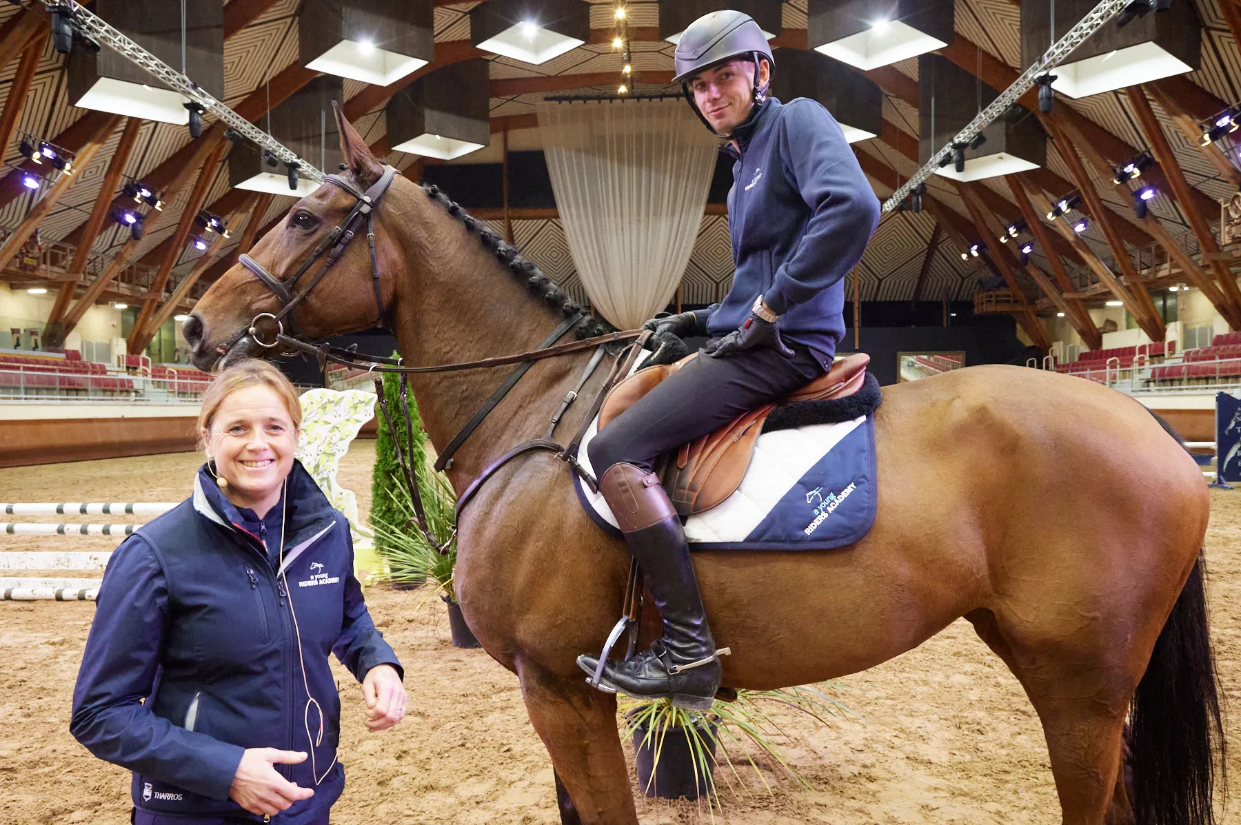 Particulièrement touchée par l'invitation de la YRA, Pippa Funnell n’en a pas moins délivré des ateliers de travail absolument passionnants.