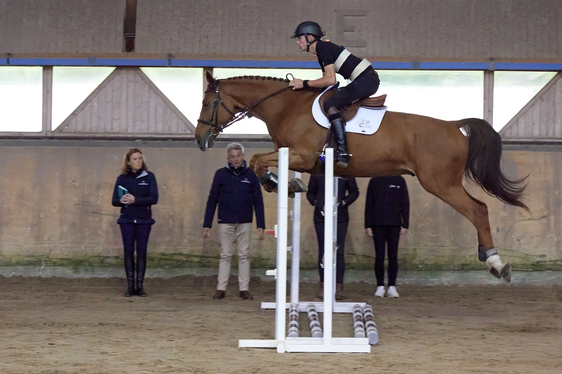 Jean-Maurice Bonneau et Pippa Funnell n'ont pas raté une miette du travail acccompli par les jeunes cavaliers du programme.