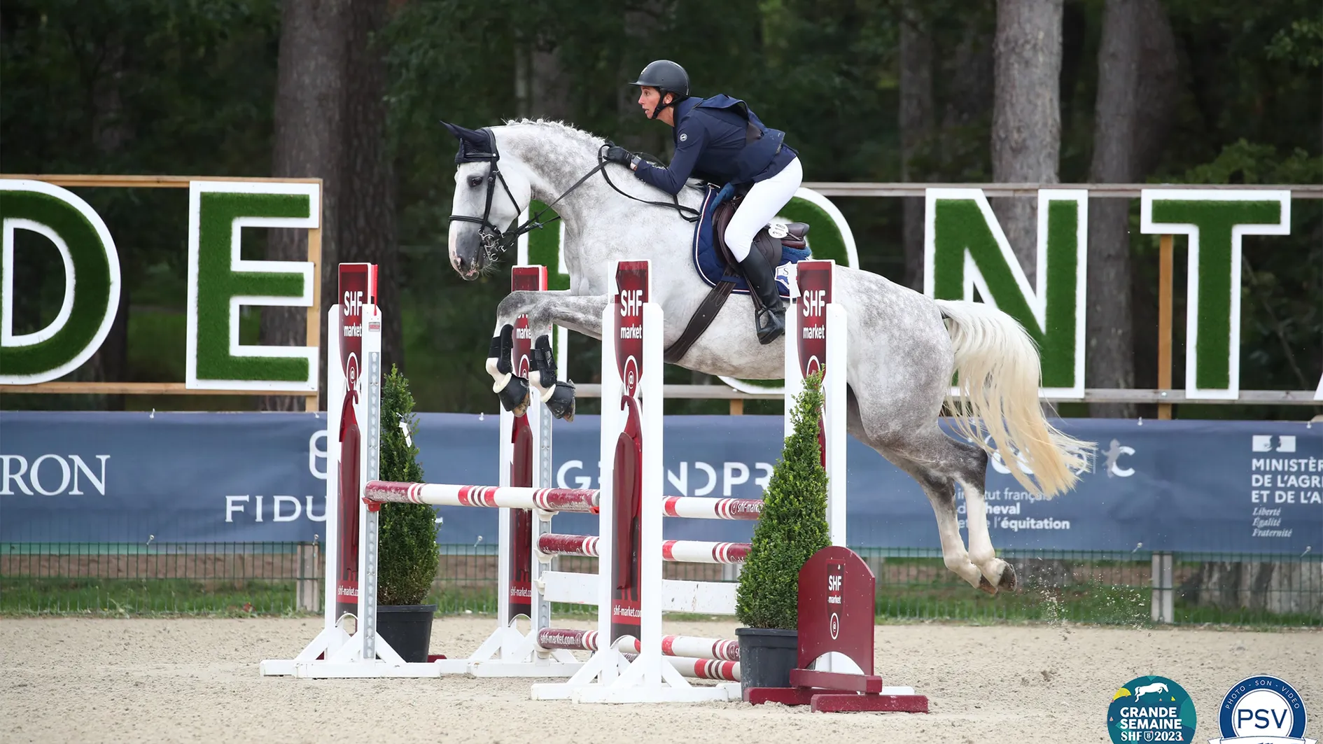 Gaëlle Cesse et Izarra de Pontigny ont remporté le championnat réservé aux chevaux de cinq ans deuxième année.