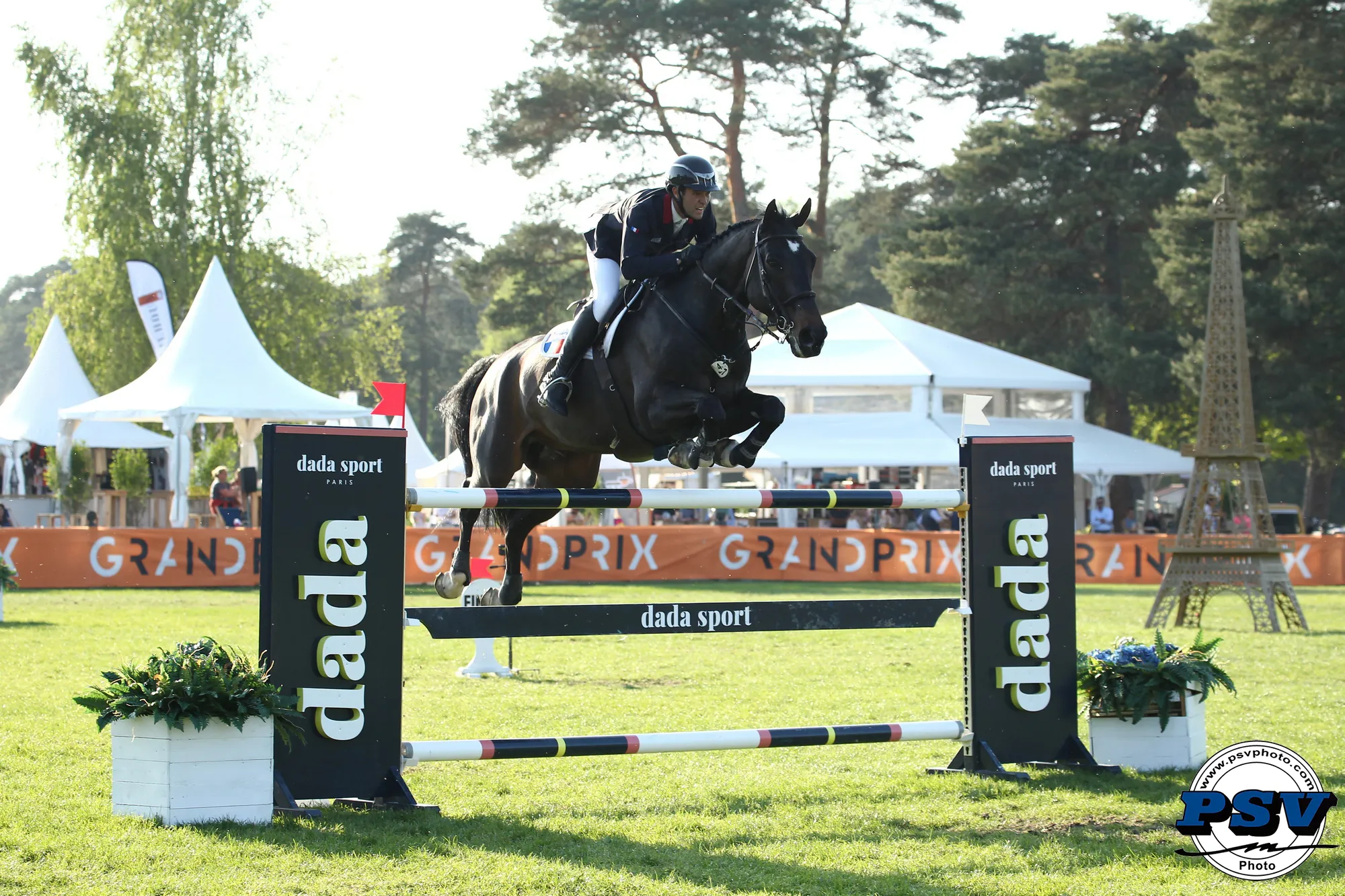 La deuxième marche du podium est aussi occupée par un Français, Alexis Goulet