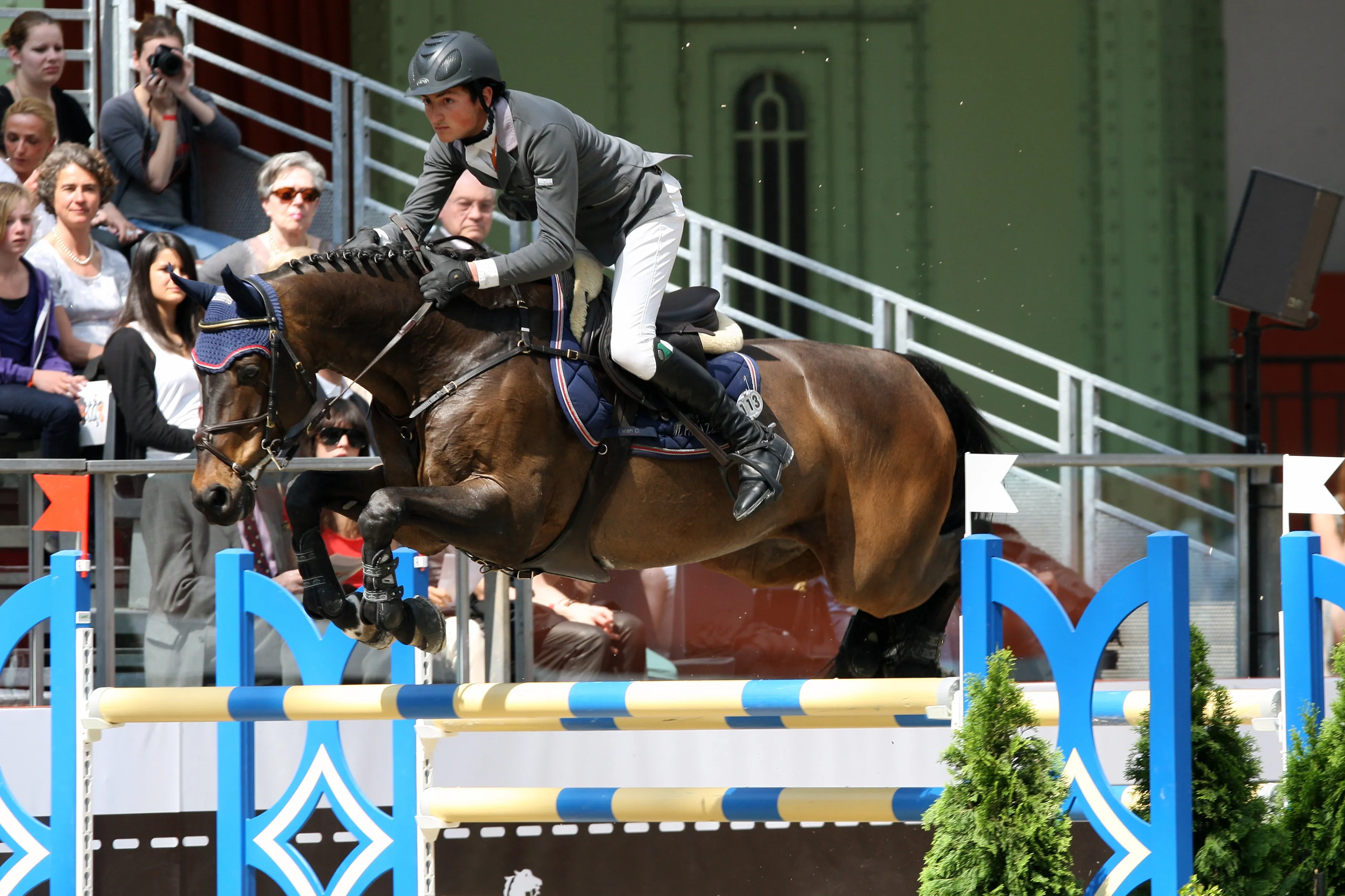 Le jeune Italien s’est approché pour la première fois du haut niveau en 2011 au Grand Palais, en participant aux Talents Hermès avec Skik.