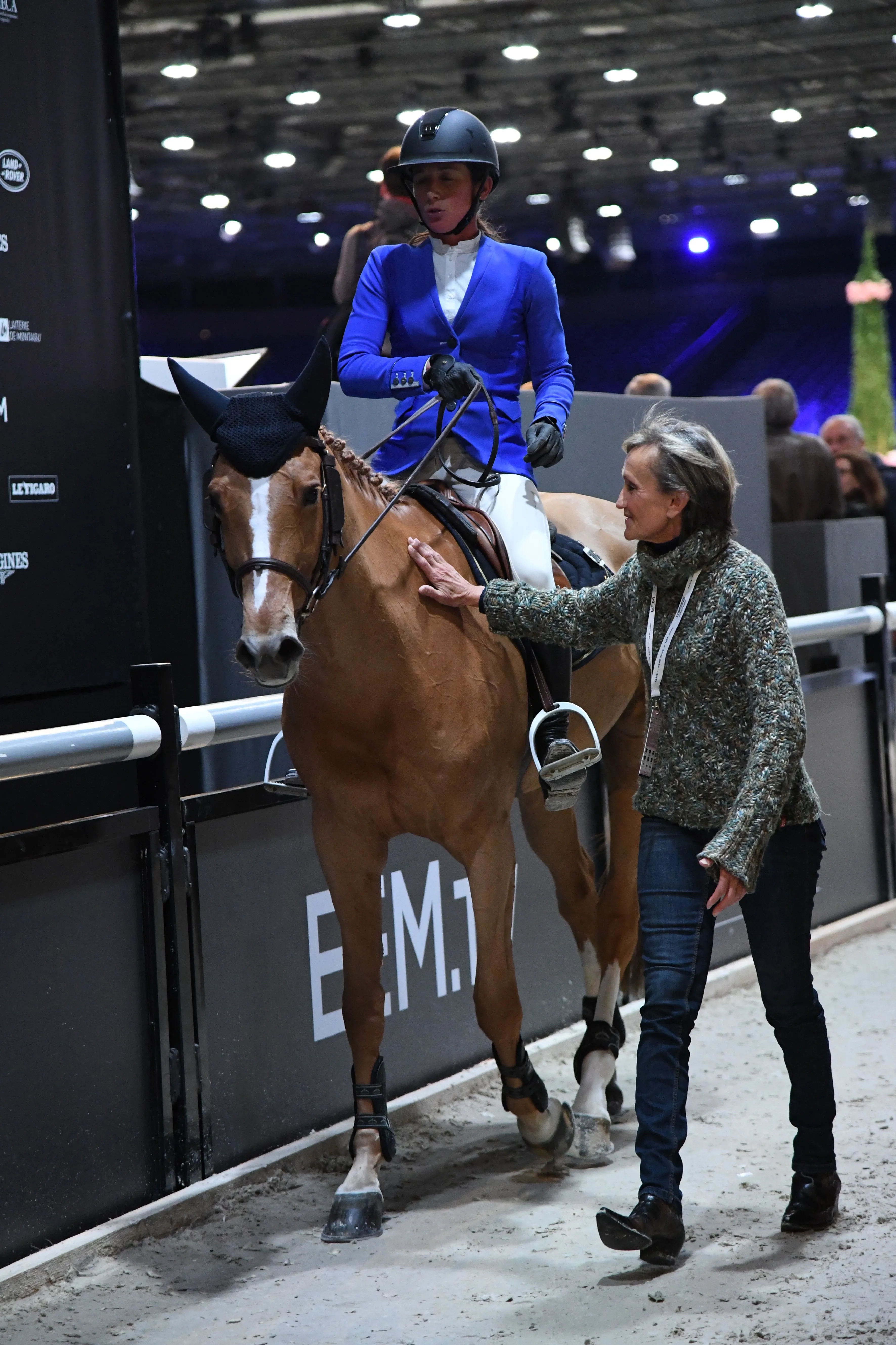 Geneviève Mégret aux côtés de deux de ses protégés, Félicie Bertrand et Sultane des Ibis.