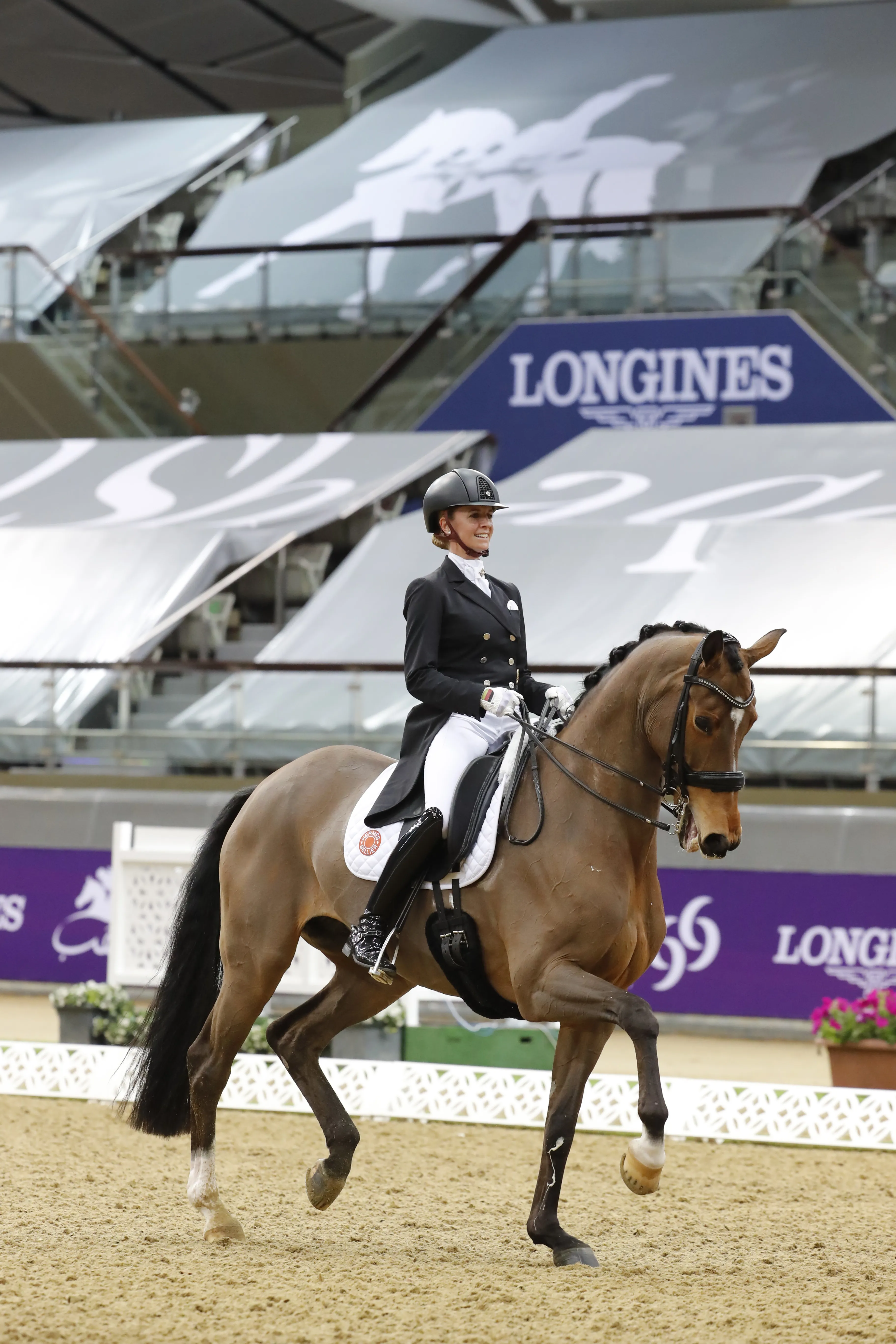 La sympathique Allemande et sa complice de dix-sept ans ont devancé dix-sept autres concurrents.