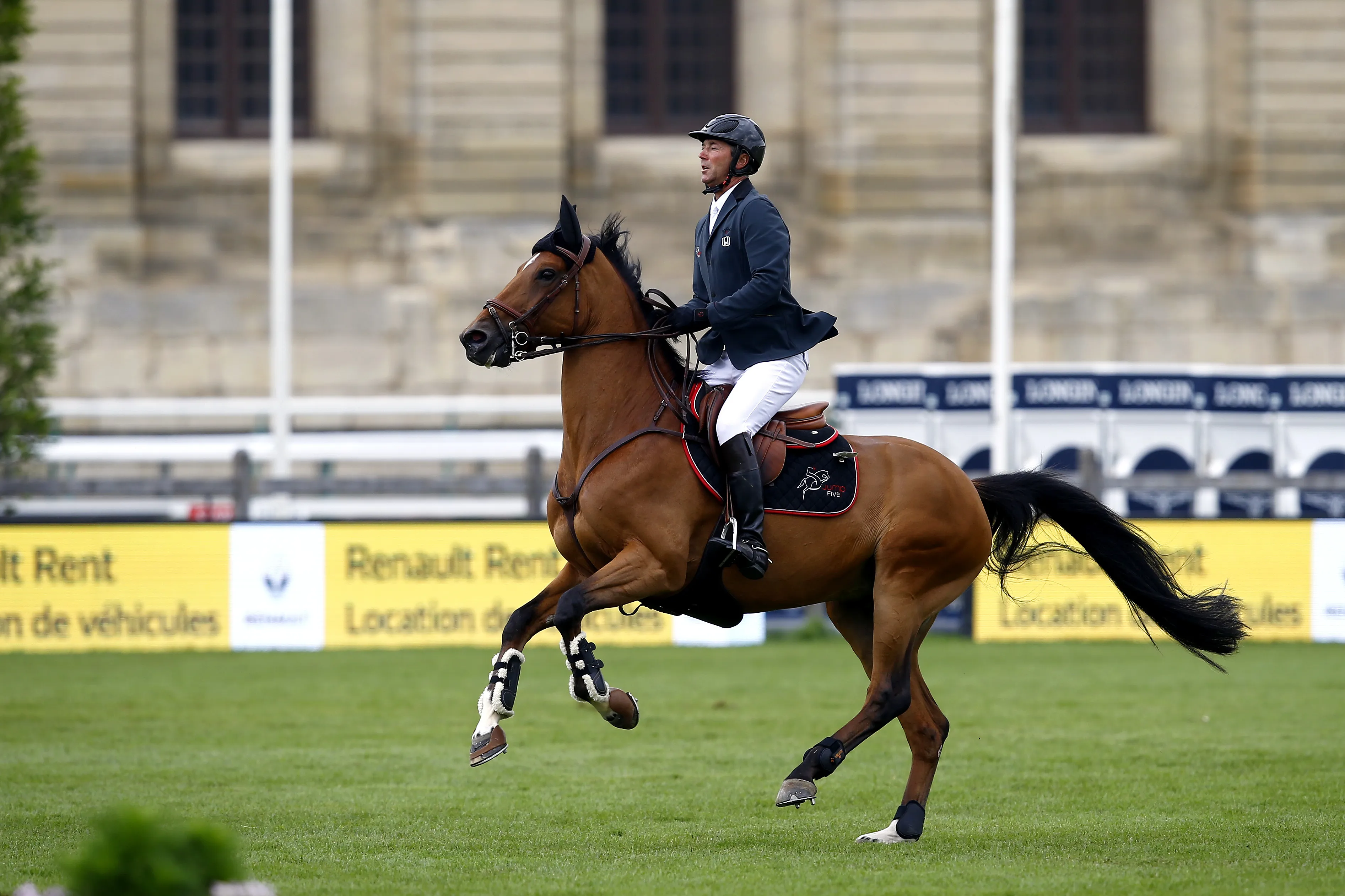 Ici à Chantilly sous la selle de Patrick Delaveau, Urcos de Kerglenn*HDC a lui aussi valorisé l’élevage breton, concourant jusqu’en Grands Prix CSI 5*.