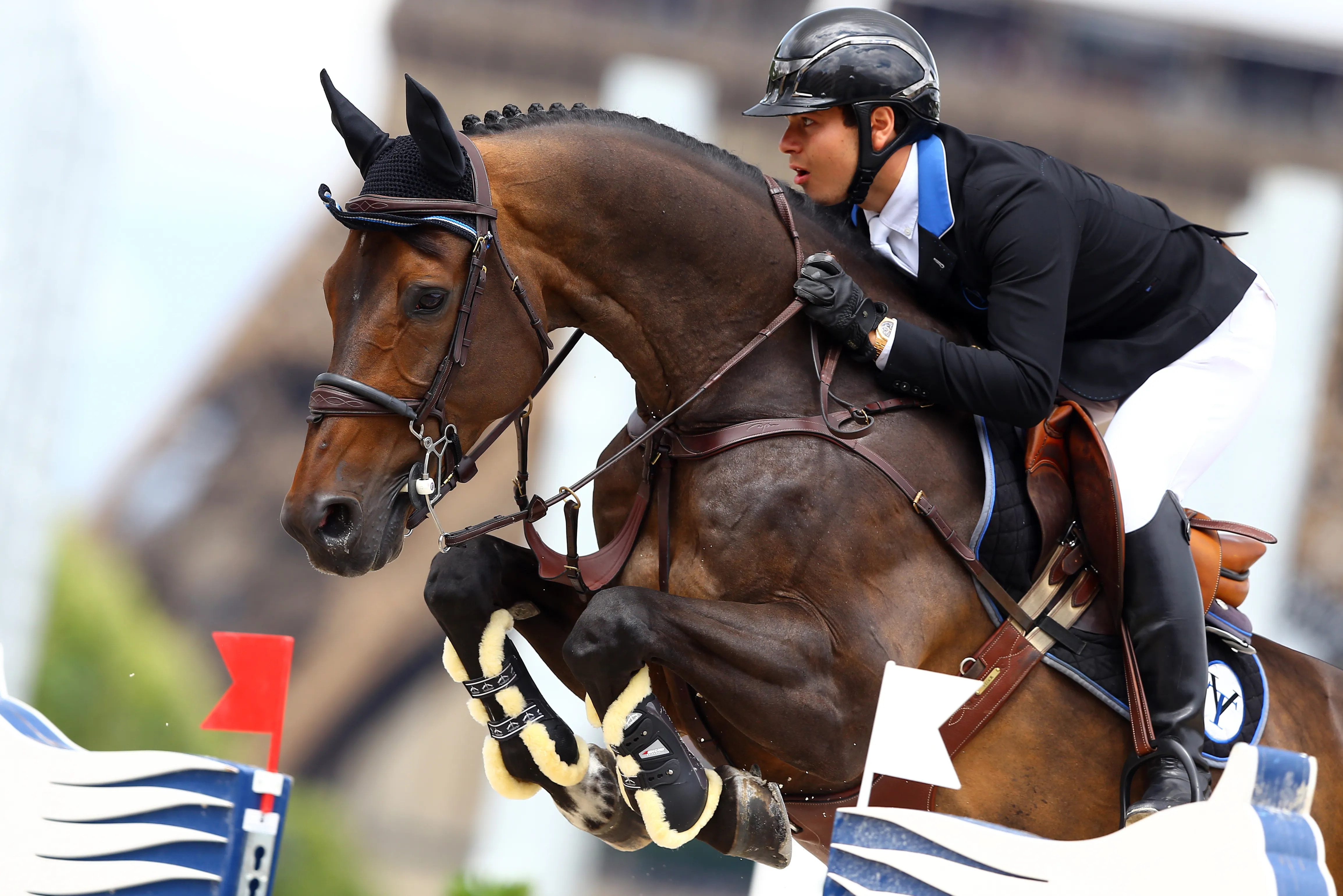 Ici en selle sur Cristobar, Teddy Vlock a évolué sur quelques-unes des plus belles pistes du monde comme ici à Paris.