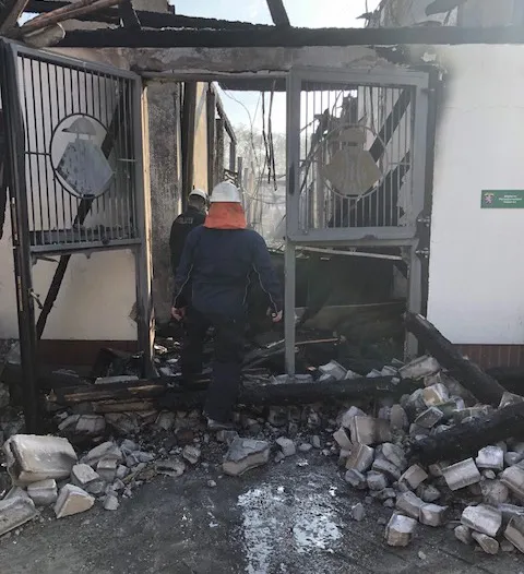 Les écuries au lendemain de l'incendie.