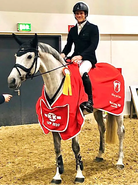 Fille de Clarimo Ask, Amelia14 est la jument de cœur de Yann.