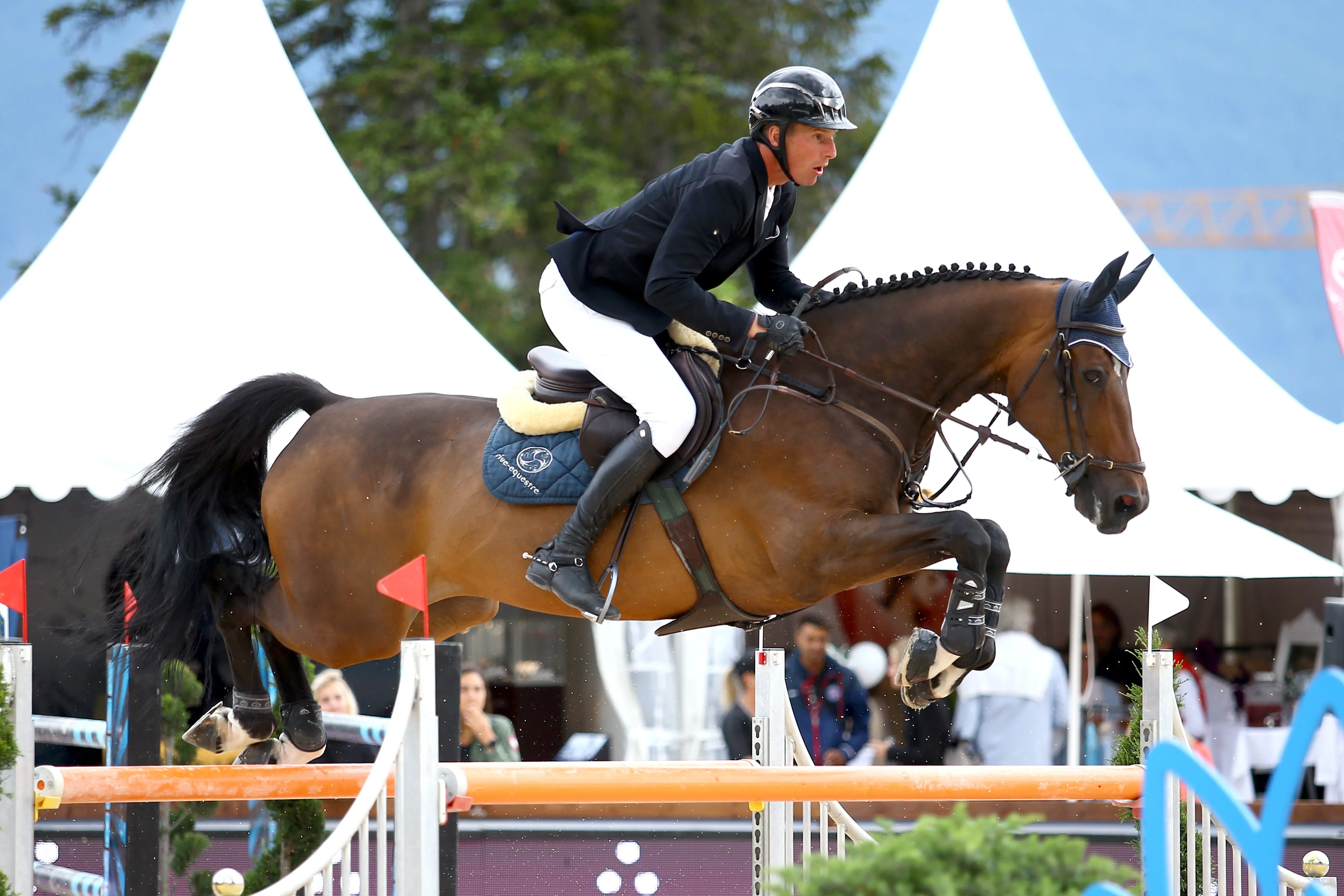 Idalville d'Esprit et Alain Jufer au CSI 4* de Crans Montana cet été.