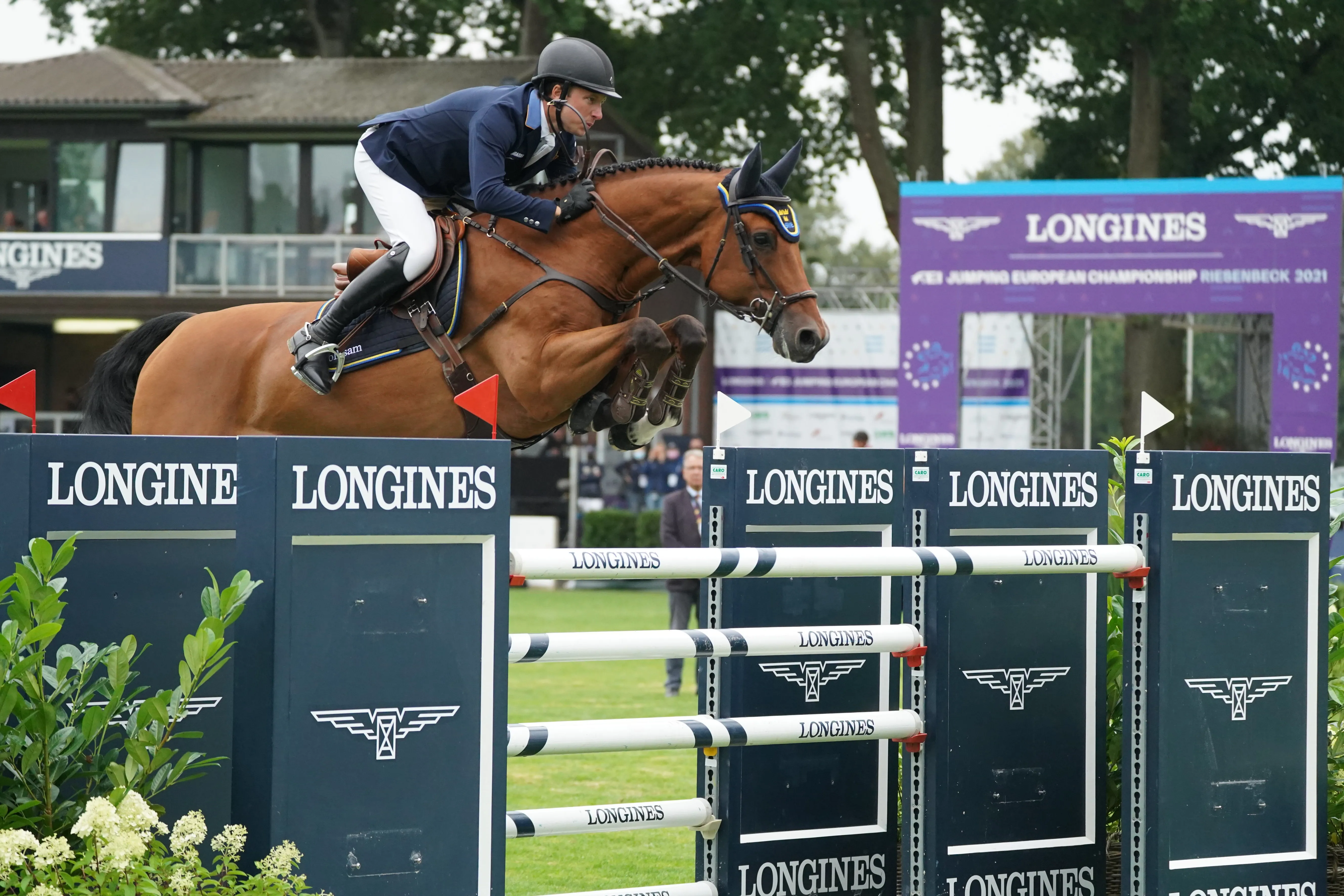 Après une relative absence de quatre ans, en raison des ventes des excellents Casello puis Zacramento, Douglas Lindelöw est revenu en forme! Le Suédois est troisième au provisoire avec Casquo Blue.
