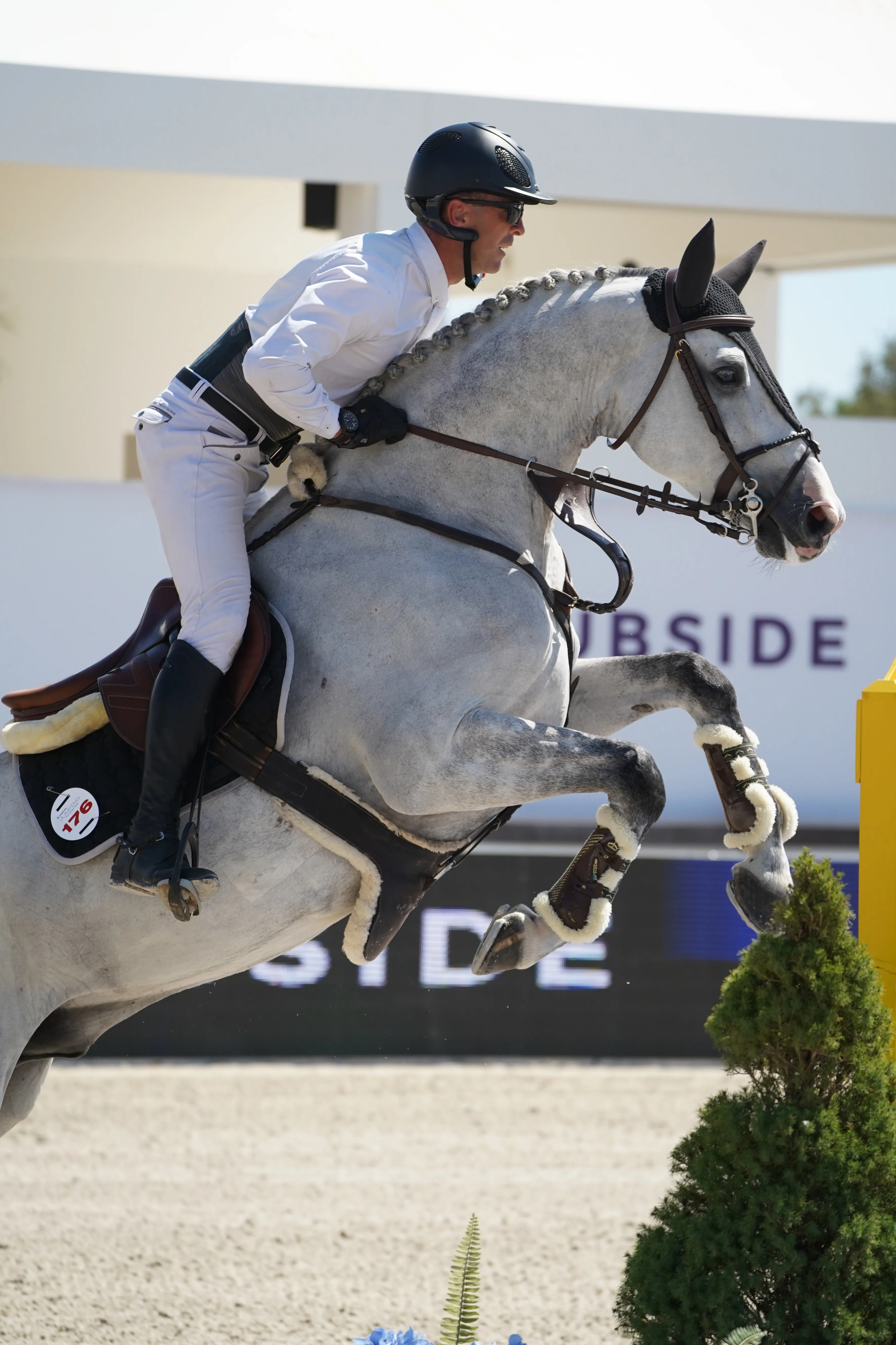 Laurent Goffinet et Absolut de Lacke à l'Hubside Jumping de Grimaud.