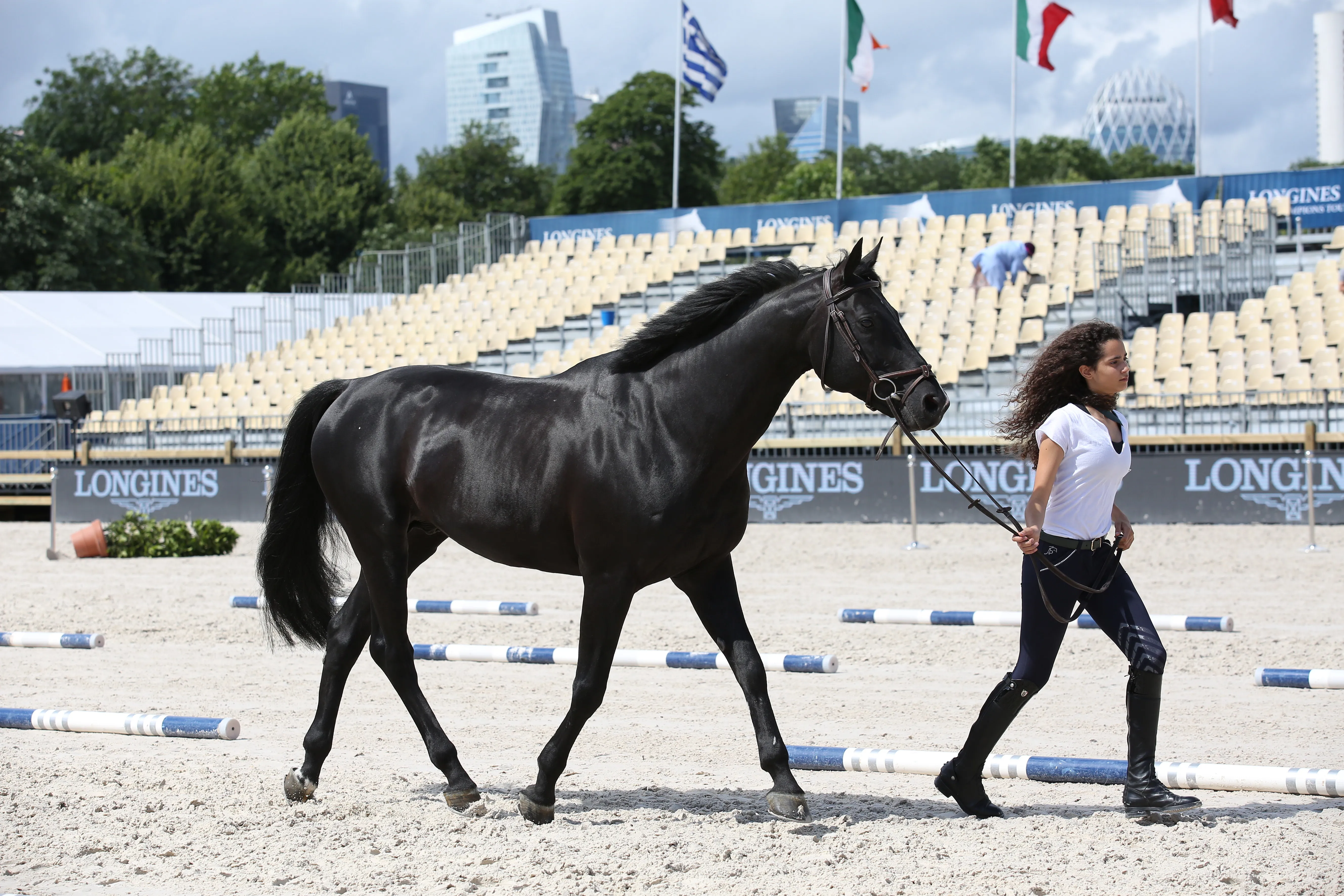 Power de Puychety et Iman Perez lors de la visite vétérinaire du Longines Paris Eiffel Jumping en 2016.