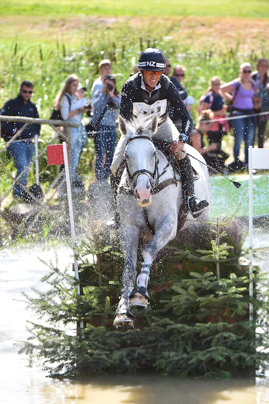 Chaque année, les stars se donnent rendez-vous au Grand Complet, à l’image ici du Néo-Zélandais Andrew Nicholson.