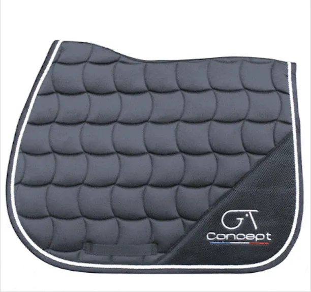 Tapis GT Concept, Bridon CWD (marron) et Bridon Devoucoux (noir)