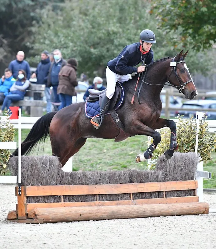Hypnose lors du test de saut monté de la finale des Espoirs du Complet.