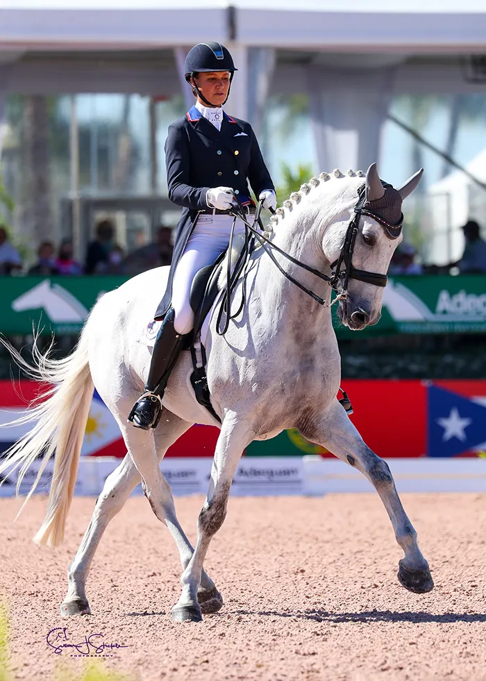 Adrienne Lyle et Harmony's Duval ont terminé au deuxième rang.