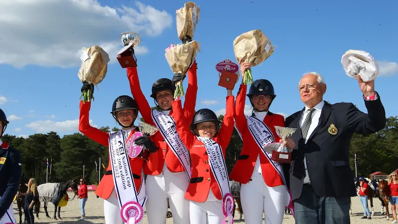 L'équipe Belge, une nouvelle fois sur la plus haute marche du podium. 