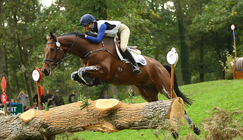 Emma Dougall et Fernhill Tabasco deuxième après le cross