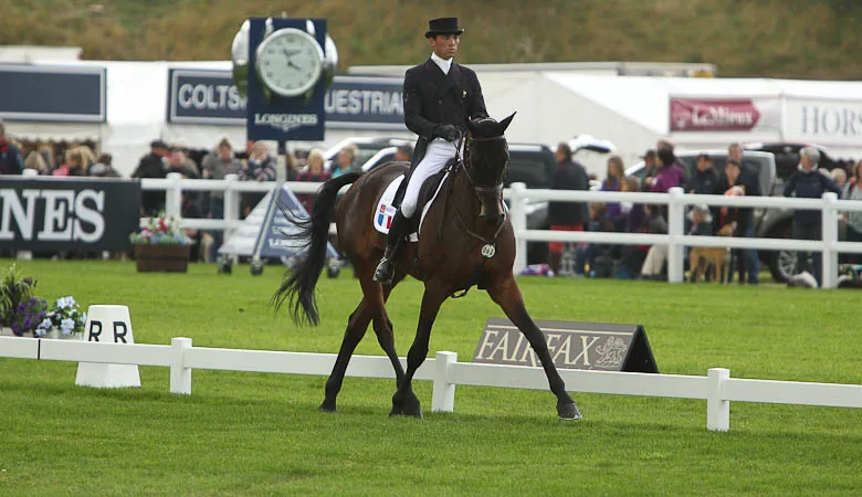 Bart L et Mathieu Lemoine risquent des conditions de cross particulières en passant dans les derniers
