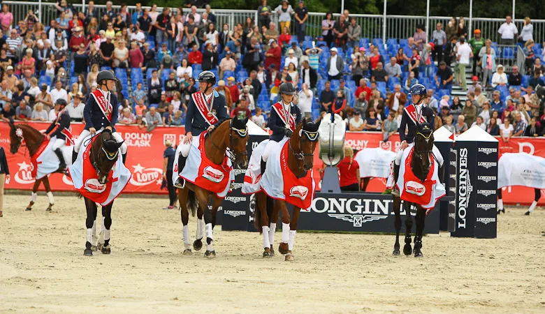La joie des Suédois sur la carrière centrale