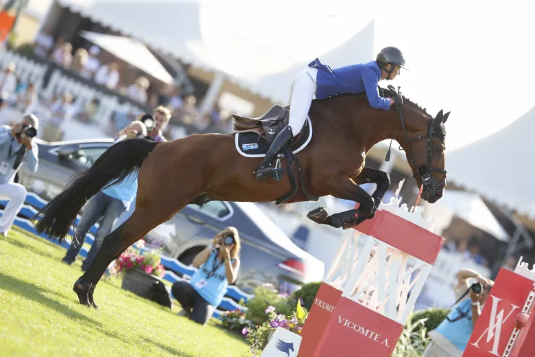 Pour son deuxième concours seulement depuis son retour, Vagabond de la Pomme a été impresionnant sur la piste de Chantilly.