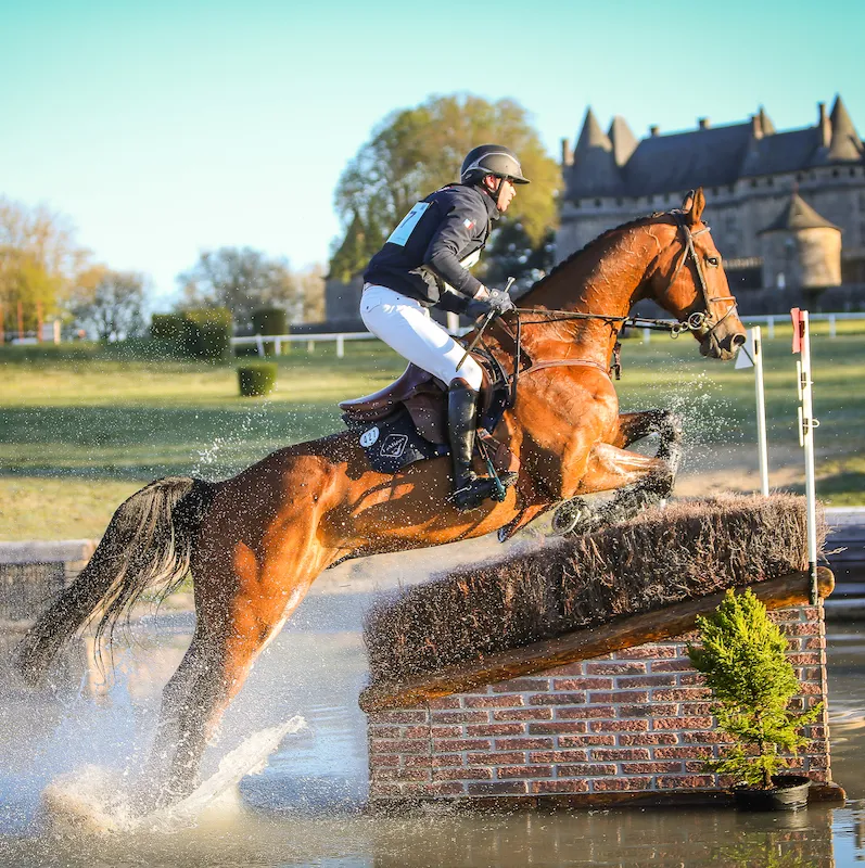 Thomas Carlile et Zanzibar Villa Rose.
