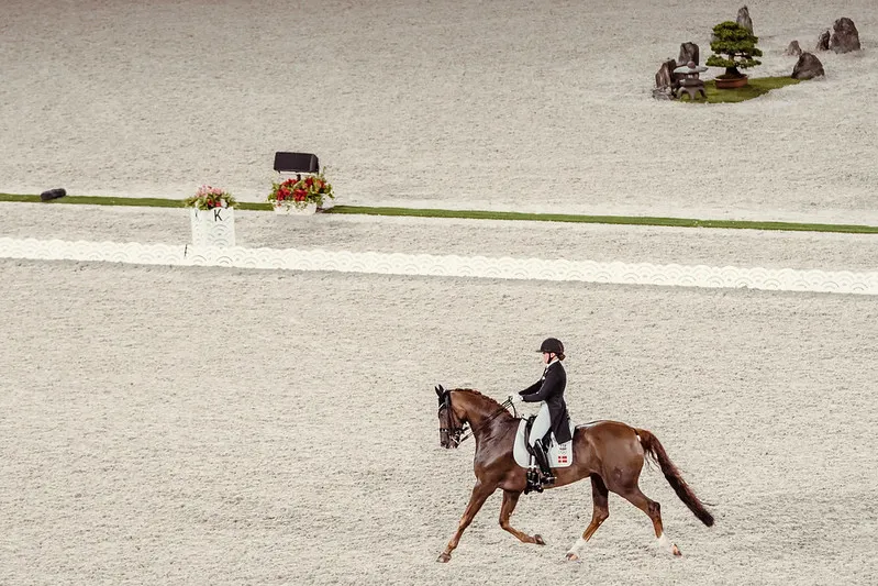 Cathrine Dufour face à l'immensité des Jeux olympiques.