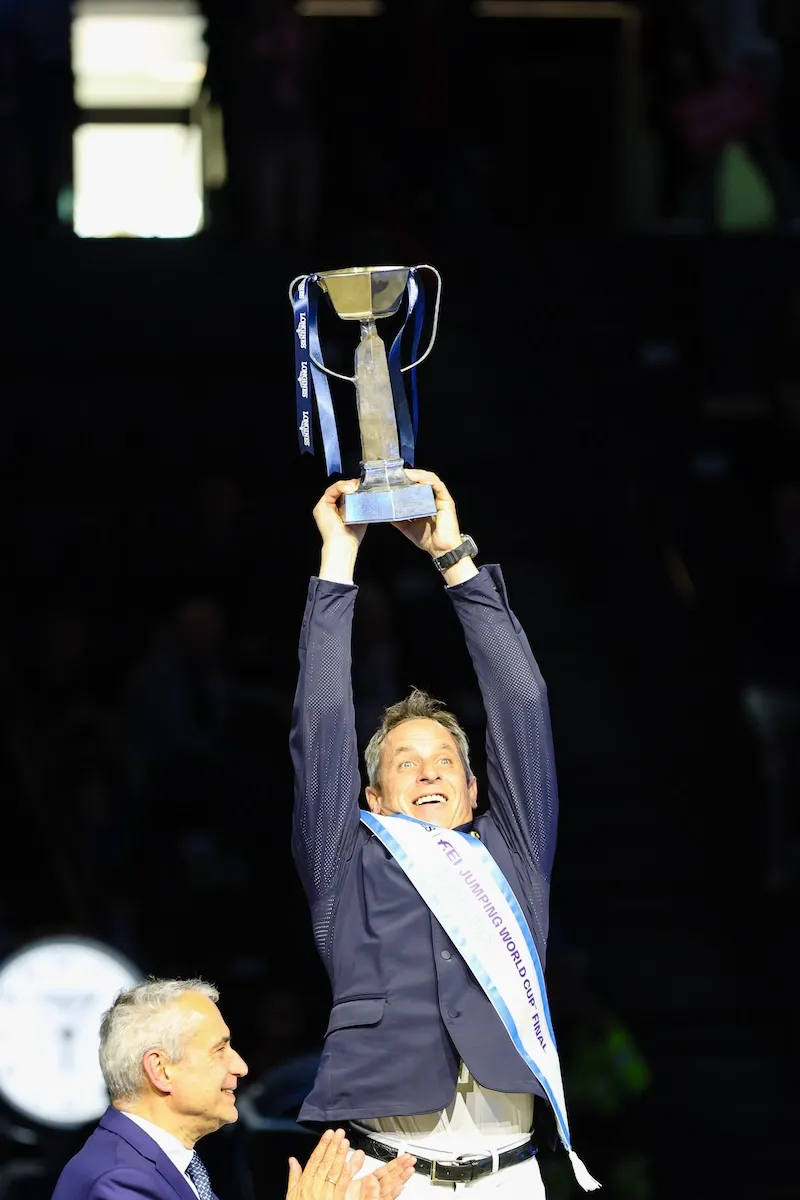 À quarante-sept ans, Julien Épaillard tient son premier grand titre individuel.