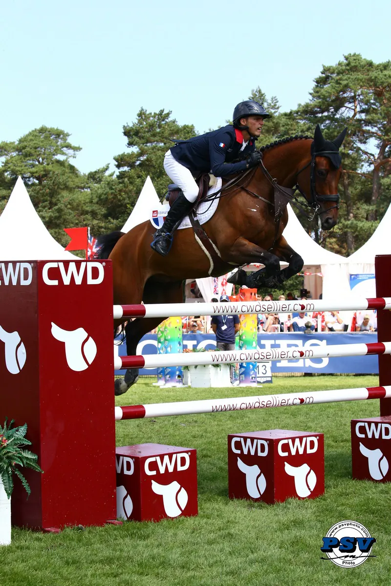 Superbe entame pour Arthur Le Vot, pour l'heure sixième !