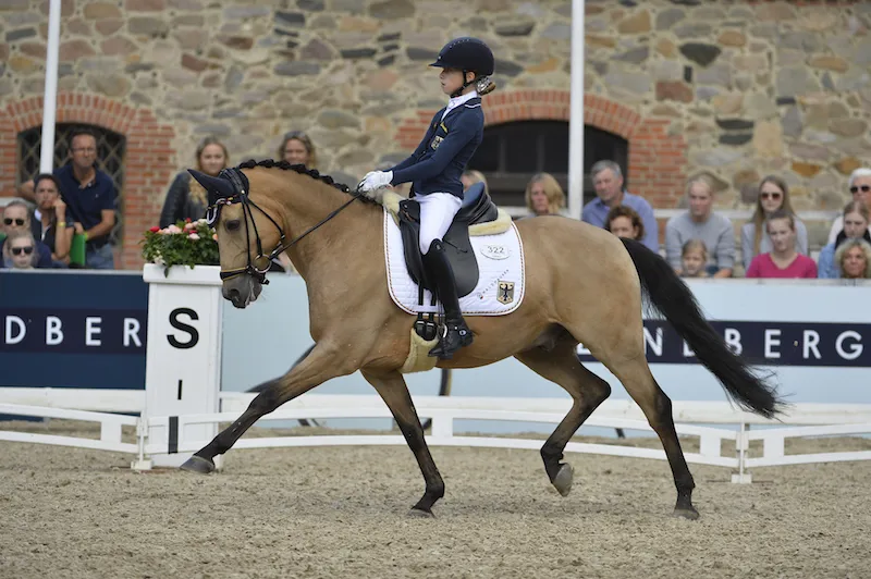 Lucie-Anouk Baumgürtel aura dominé la compétition individuelle avec Massiliano 3.