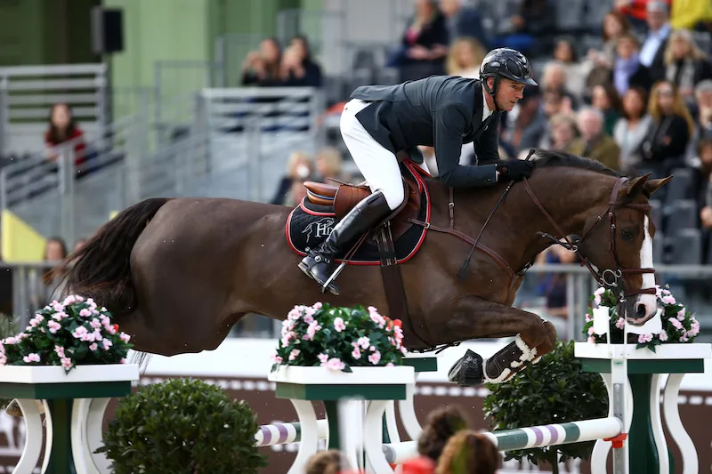 Patrice Delaveau semblait parti pour aller encore plus vite que Simon Delestre avec l'excellent Aquila*HDC.
