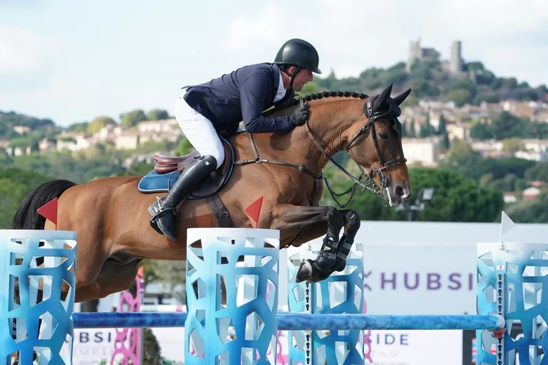 Guy Williams et Rouge de Ravel.