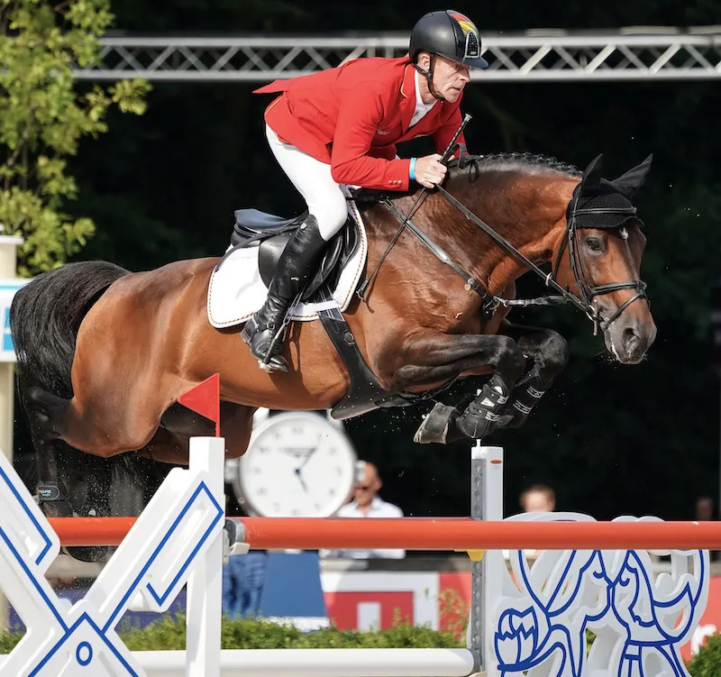 Grâce notamment à un grand numéro équestre de Marcus Ehning avec le très délicat Comme il Faut 5, l'Allemagne a décroché une bien belle médaille d'argent.