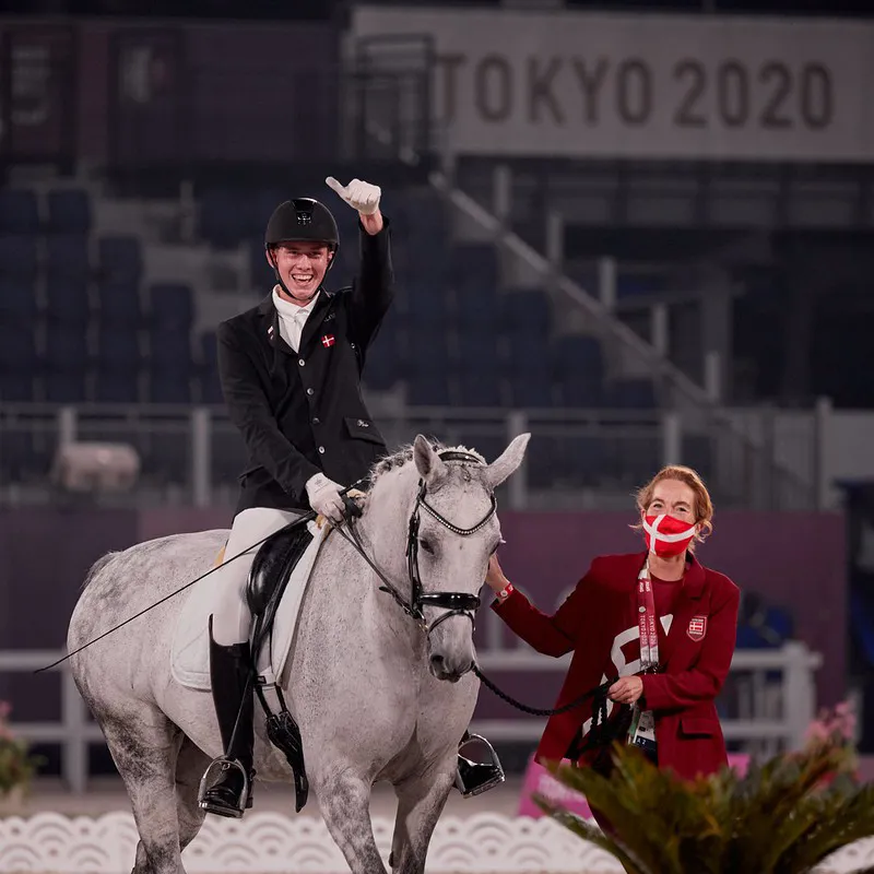 Tobias Thorning Jorgensen exprime sa joie en sortie de piste.