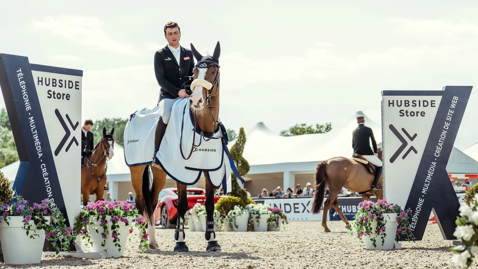 Edward Levy et Rebeca LS lors de leur victoire dans un Grand Prix CSI 5* de l'Hubside Jumping de Grimaud. 