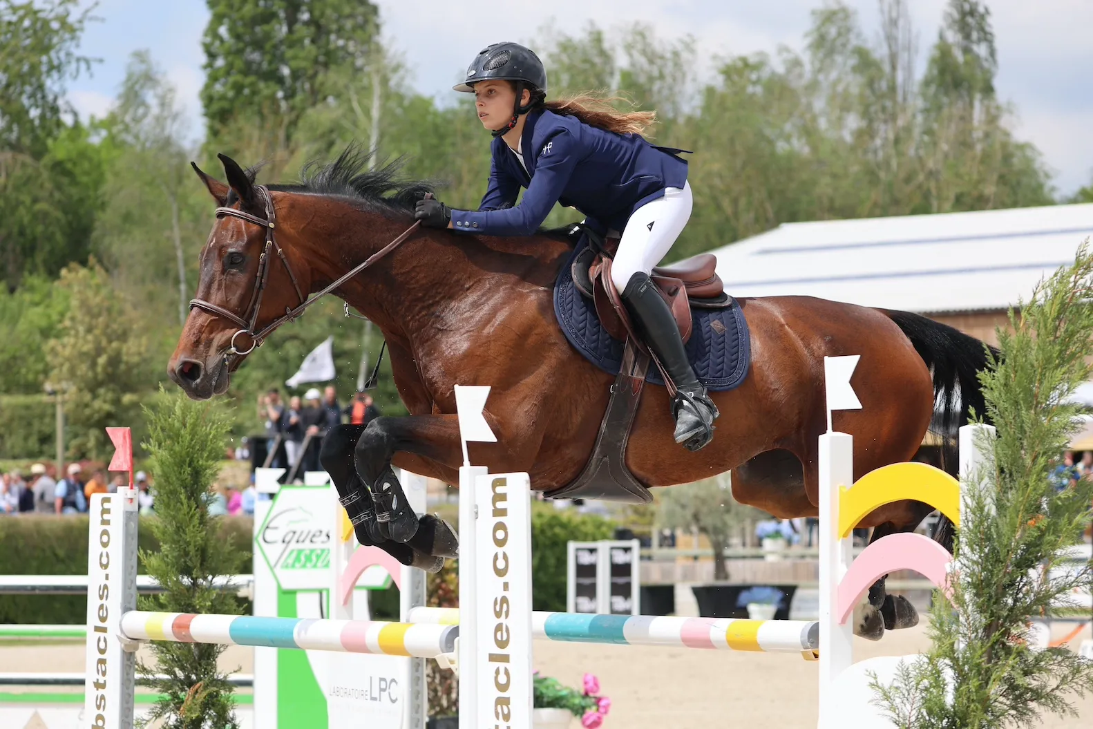 L'argent pour Louna Bensaad et Atcha des Coteaux!