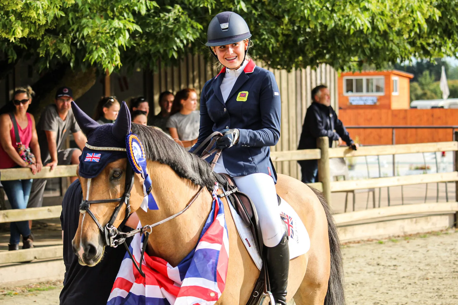 Grand sourire après le barrage pour la Britanique Tilly Bamford!
