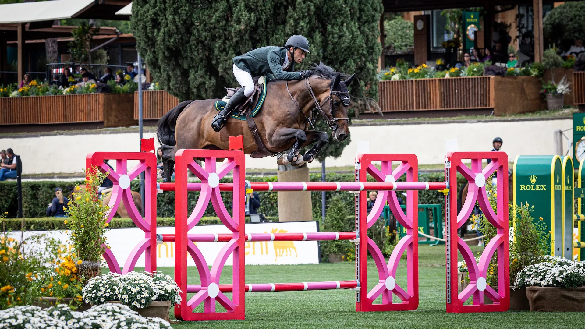 Stephan de Freitas Barcha sur son Selle Français Dinozo Un Prince, deuxièmes ce soir. 