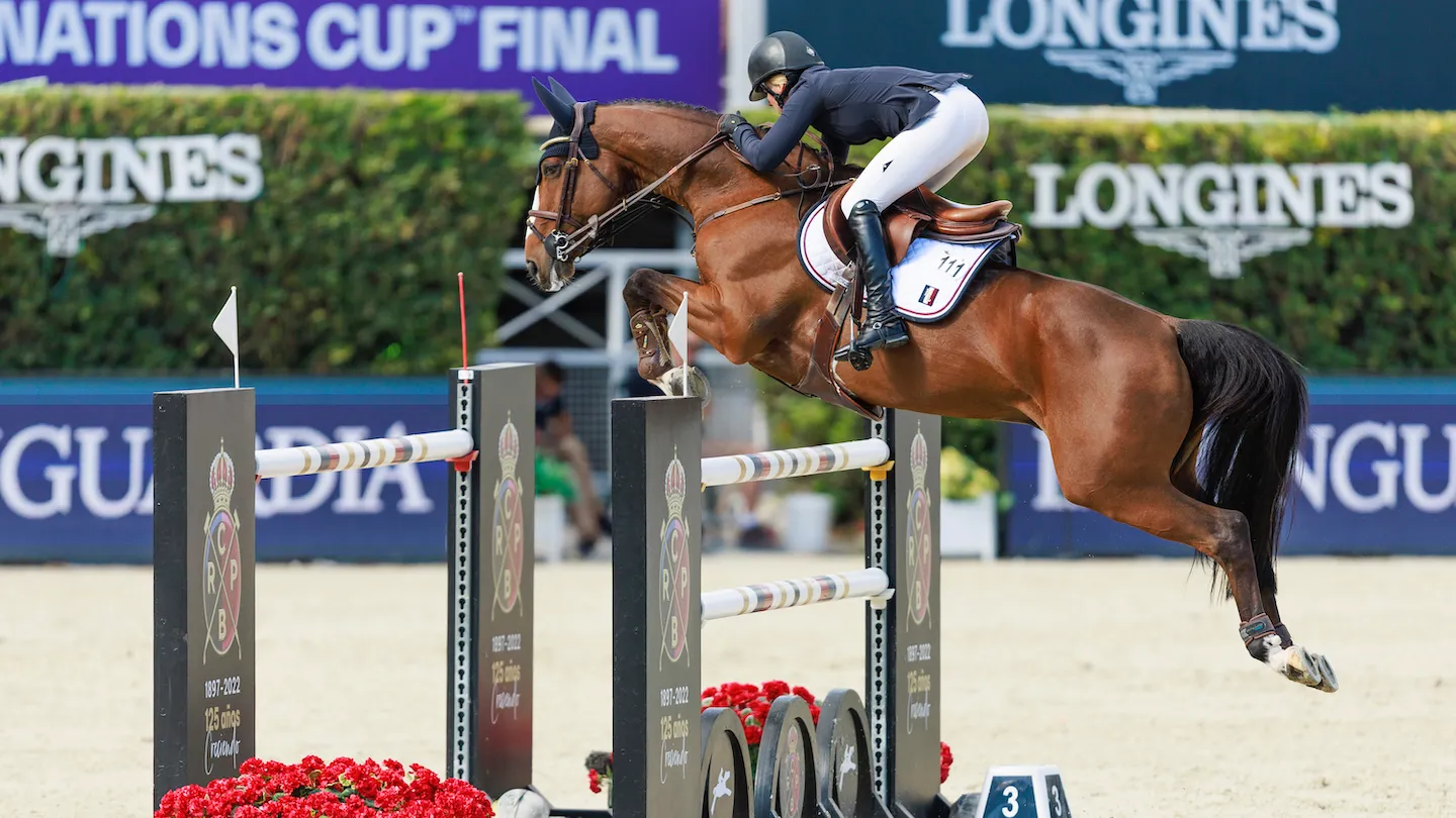 Therese Sohol Henriksen et l’impressionnant Selle Français Cyclone l’Epivent. 