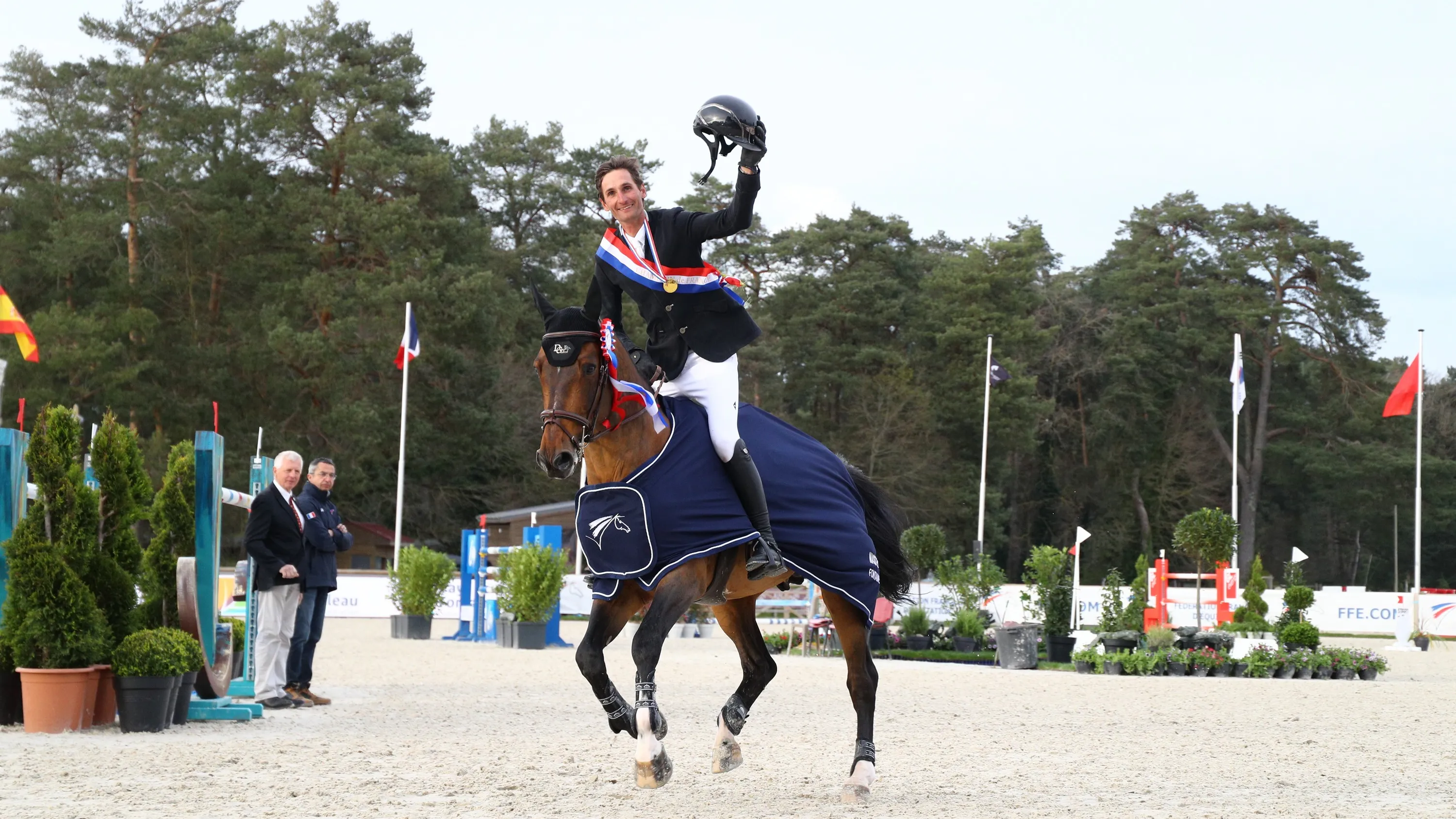 Propriété de Charlotte Ricci, Amant du Château*GFE devrait rester quelque temps sous la selle David Giffon. 