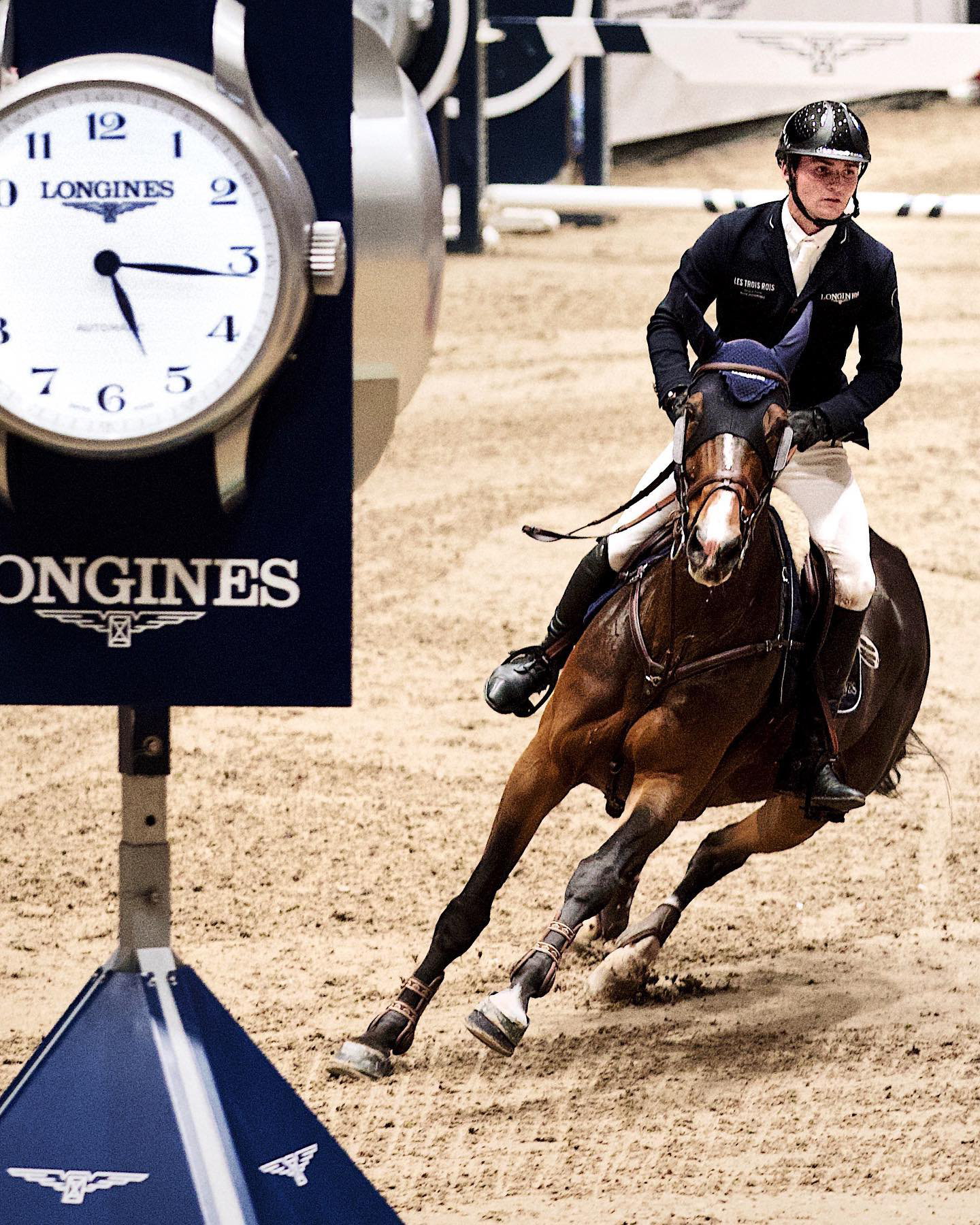 C'est en passant devant cette horloge que Bryan Balsiger a gagné de précieuses secondes au barrage.