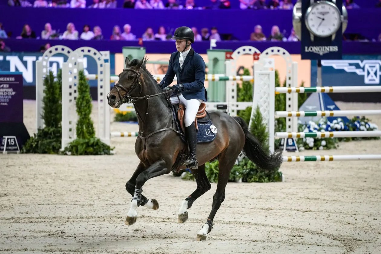 Dans cette finale, l’étalon Balou du Reventon, ici avec Harry Charles, a la chance de compter parmi les autres chevaux engagés... l’un de ses fils!