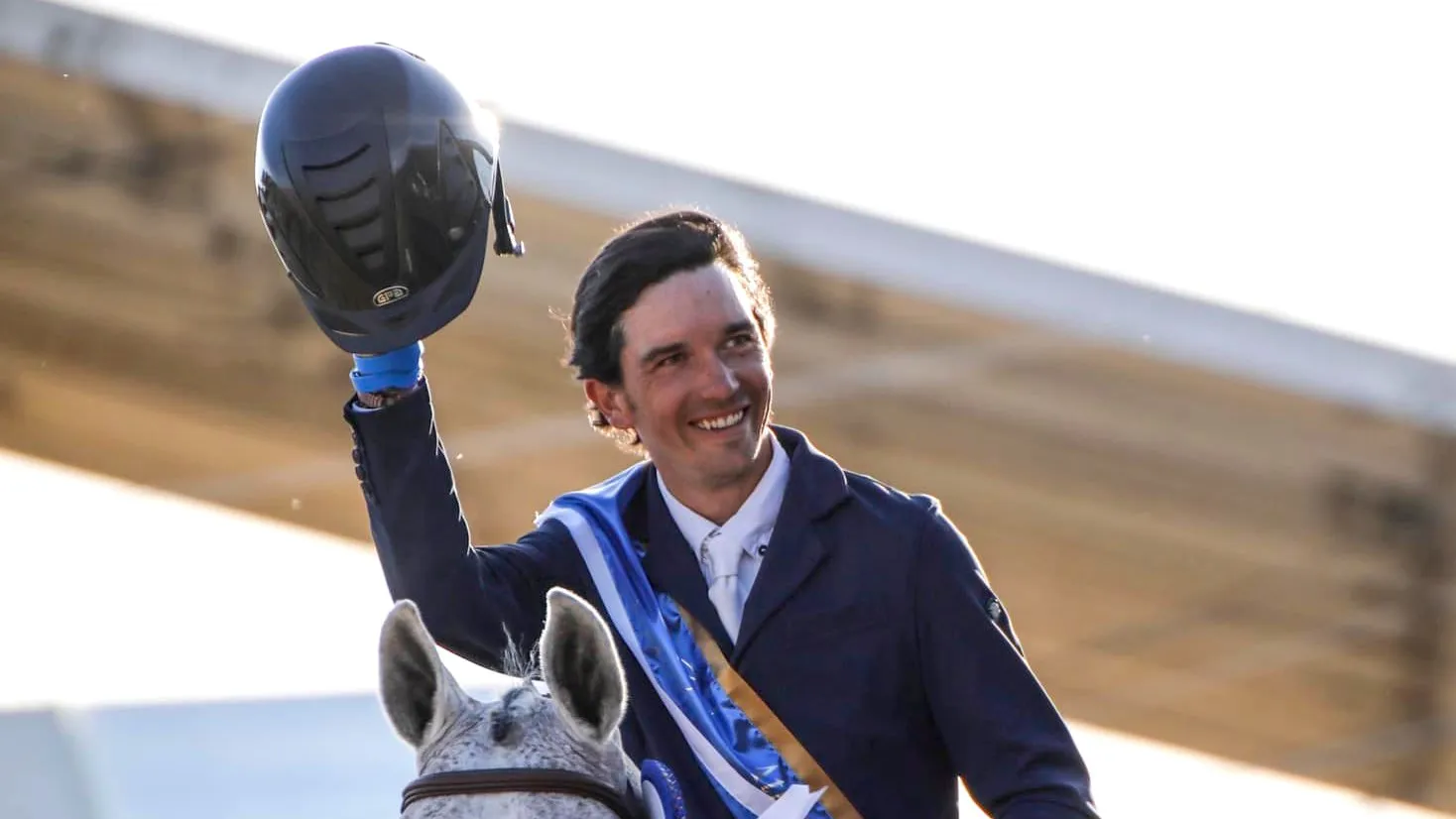 Robin Le Squeren après sa victoire dans le Grand Prix 3* à Vilamoura