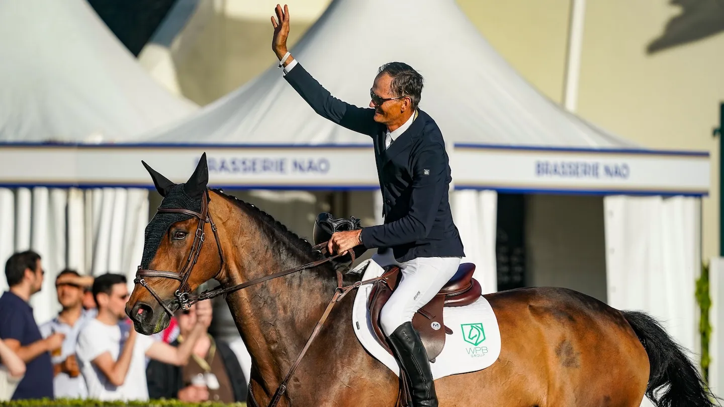 Éric Navet a savouré un nouveau tour d’honneur bien mérité sur la piste du stade François André. 