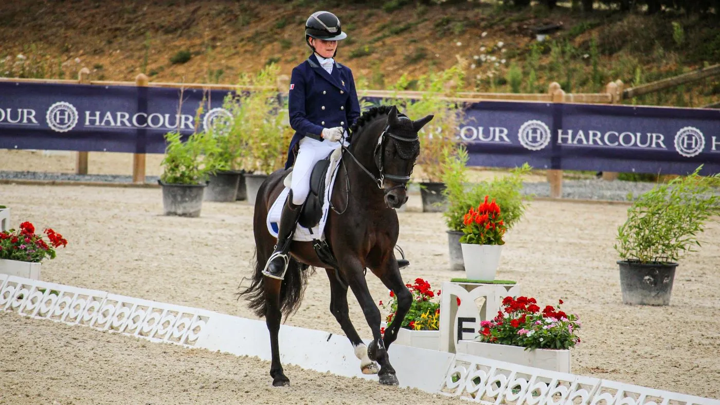 En selle sur son majestueux et délicat Bandro Hit Linaro, la championne de France en titre Thanais Capelle Morosi a signé la plus belle reprise française avec 69,514 %.