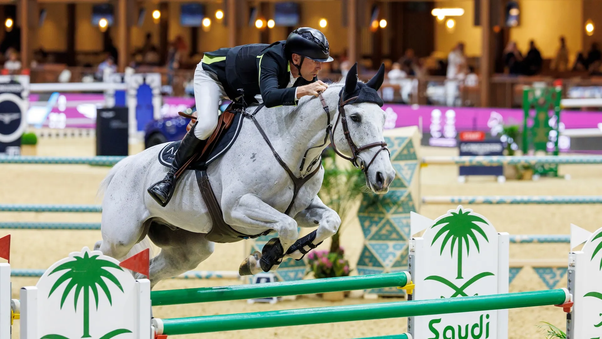 Idéalement lancé, Peder Fredricson est aux trousses de son compatriote Henrik von Eckermann. 