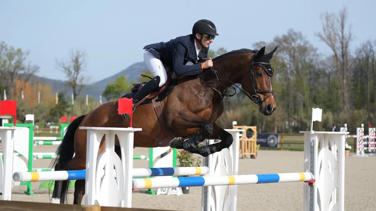 Escort du Mons, dix ans.