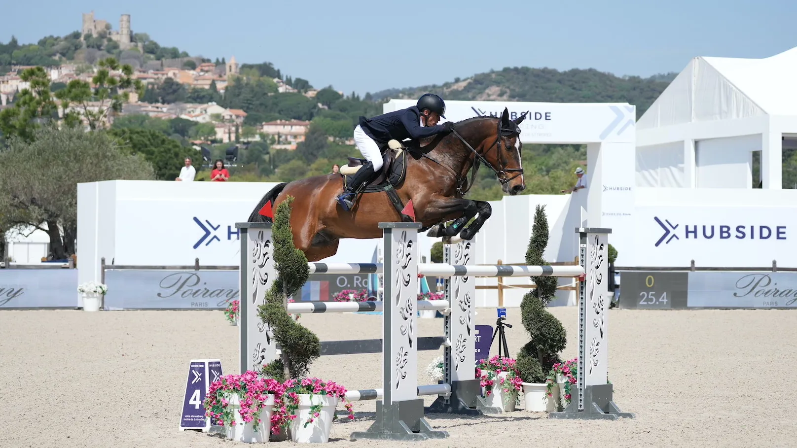 Olivier Robert et Vivaldi des Meneaux à l'Hubside Jumping de Grimaud